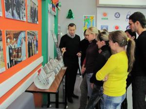 Фото к Занятия со студентами в информационном центре