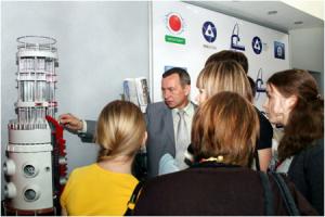 Фото к Занятия со студентами в информационном центре