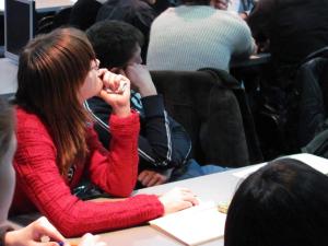 Фото к В информационном центре в дистанционном формате началась подготовка школьников к ЕГЭ по физике