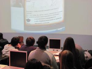 Фото к В информационном центре в дистанционном формате началась подготовка школьников к ЕГЭ по физике