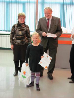 Фото к Детская художественная галерея в гостях у Информационного центра.