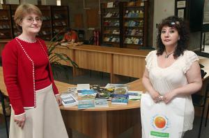 Фото к Областные фонды пополнились книгами «Курчатовской библиотеки»