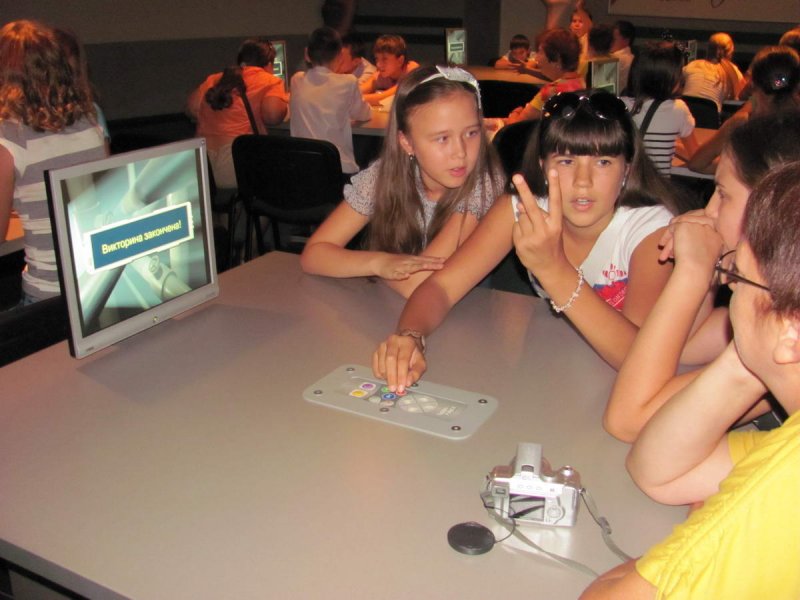 Фото к Веселые знайки в гостях у информационного центра