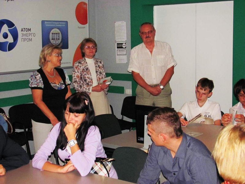 Фото к Второй Фестиваль науки Юга России начался экскурсиями в информационный центр по атомной энергии