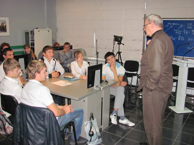 Фото к В инфоцентре обсудили тему «Экология энергетики» 