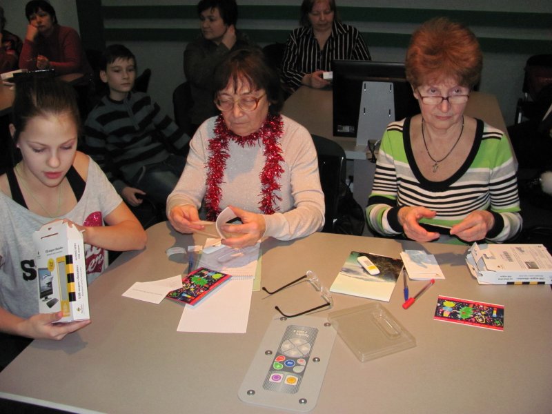 Фото к Новогодний праздник для «Бабушек он-лайн»