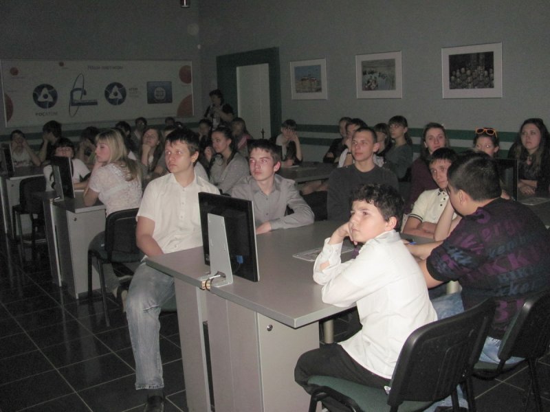 Фото к О суперкомпьютерах старшеклассники узнали на «Апельсине»