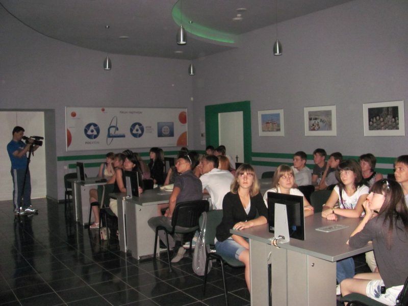 Фото к Дубовские школьники в гостях у Информационного центра