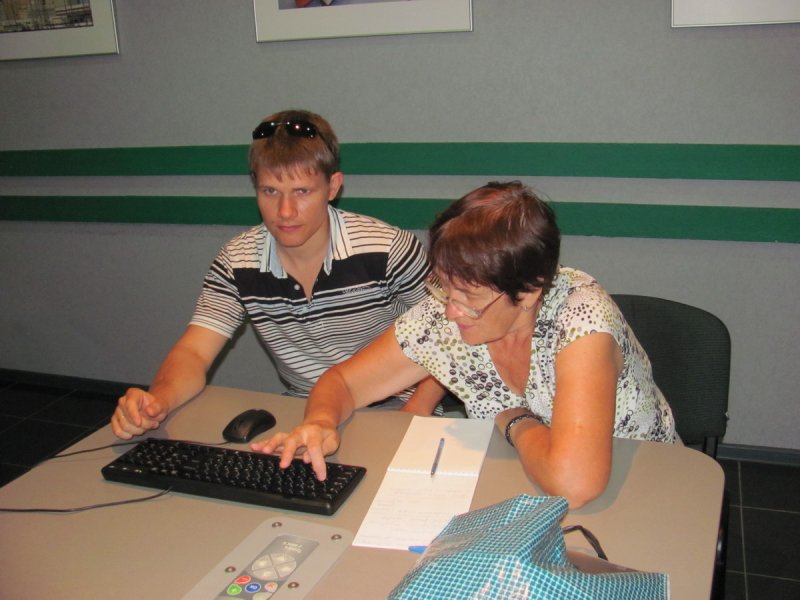 Фото к Дипломы участникам проекта по обучению компьютерной грамотности пожилых людей