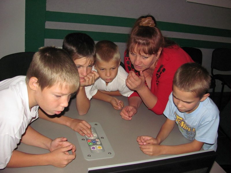 Фото к Социально-реабилитационный центр для несовершеннолетних в гостях у ростовского информационного центра по атомной энергии