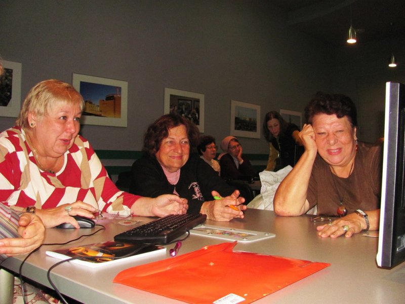 Фото к Фестиваль «Смайлик — 2012» объединил пожилых людей Ростова и Калининграда