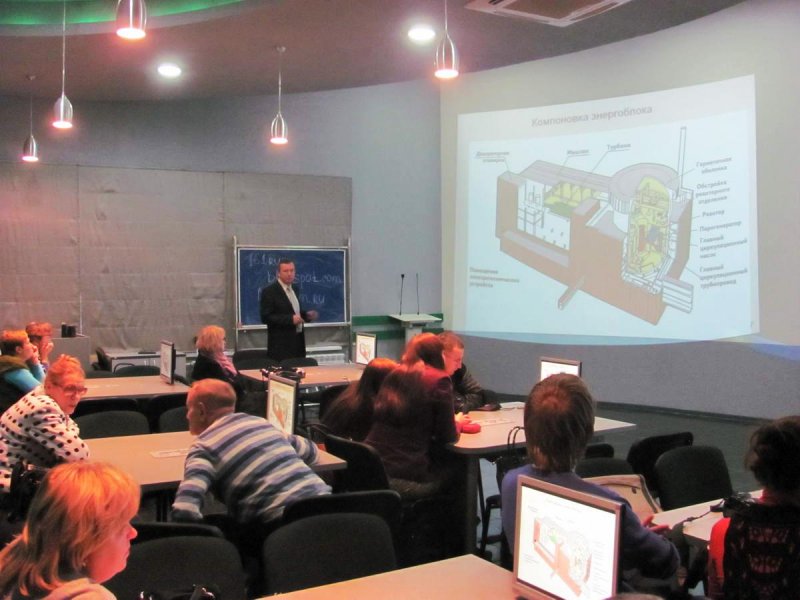 Фото к Информационный центр посетили журналисты трех областей центральной России