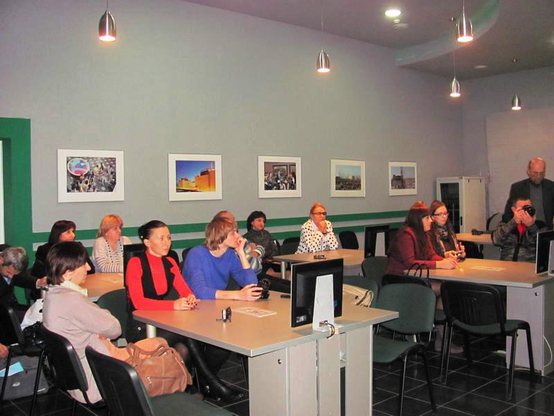 Фото к Информационный центр посетили журналисты трех областей центральной России