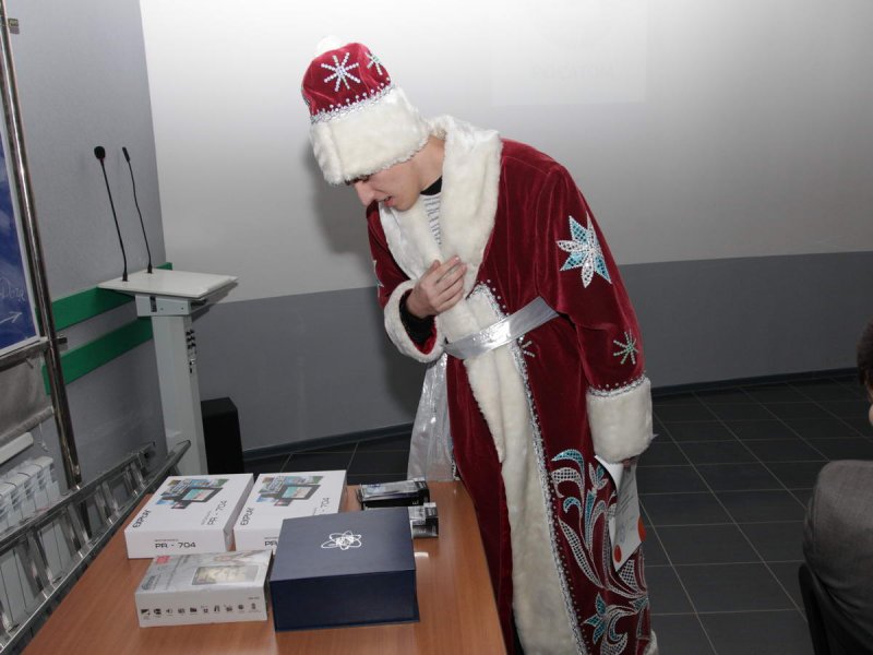 Фото к Будущие экономисты успешно сдали экзамен по атомной энергетике