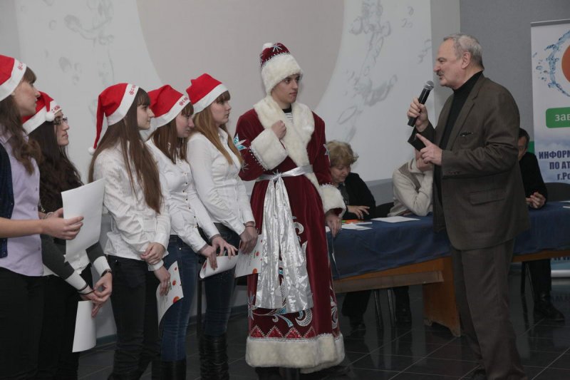 Фото к Будущие экономисты успешно сдали экзамен по атомной энергетике