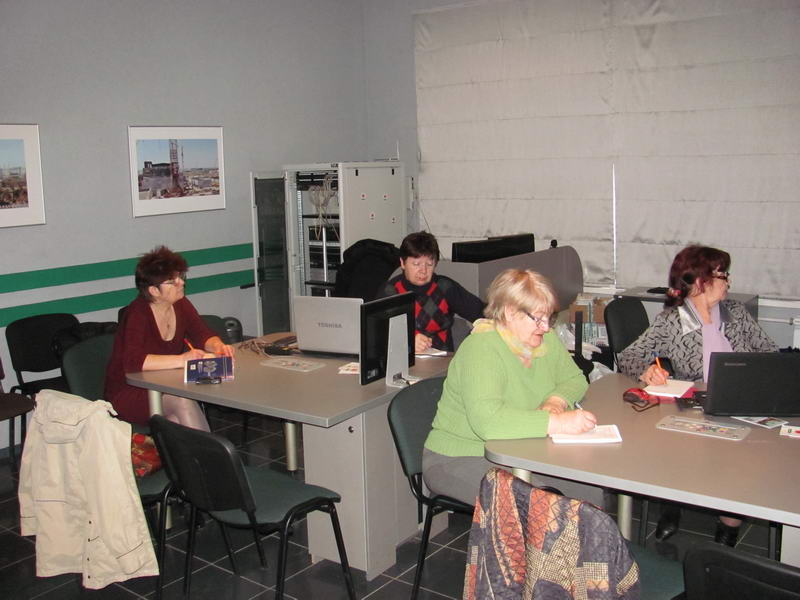 Фото к Очередной выпуск слушателей «Компьютерной академии для пожилых людей»