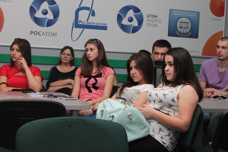 Фото к Олимпийская чемпионка призывает учиться