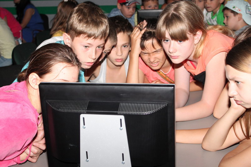 Фото к «Веселые каникулы» для школьников в информационном центре