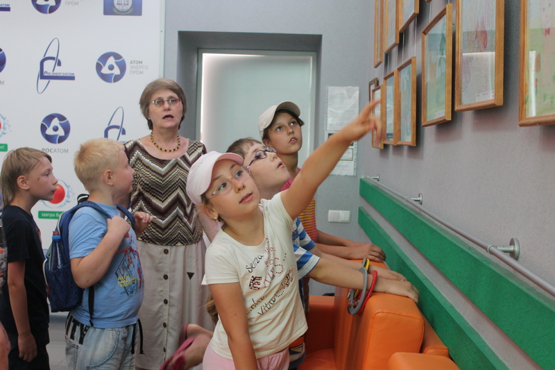 Фото к «Год охраны окружающей среды» в информационном центре