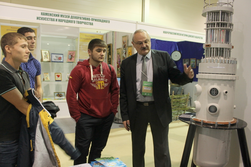 Фото к Молодежь Юга России интересуется атомной энергетикой