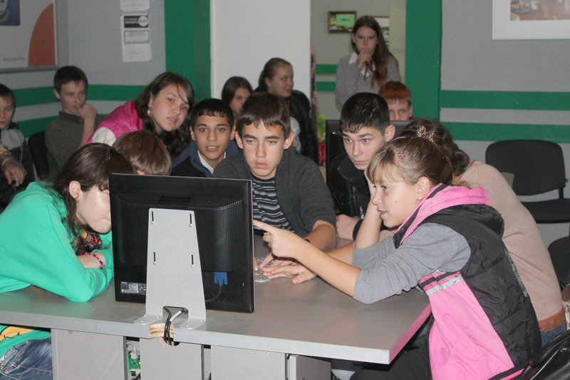 Фото к Наука против мифотворчества