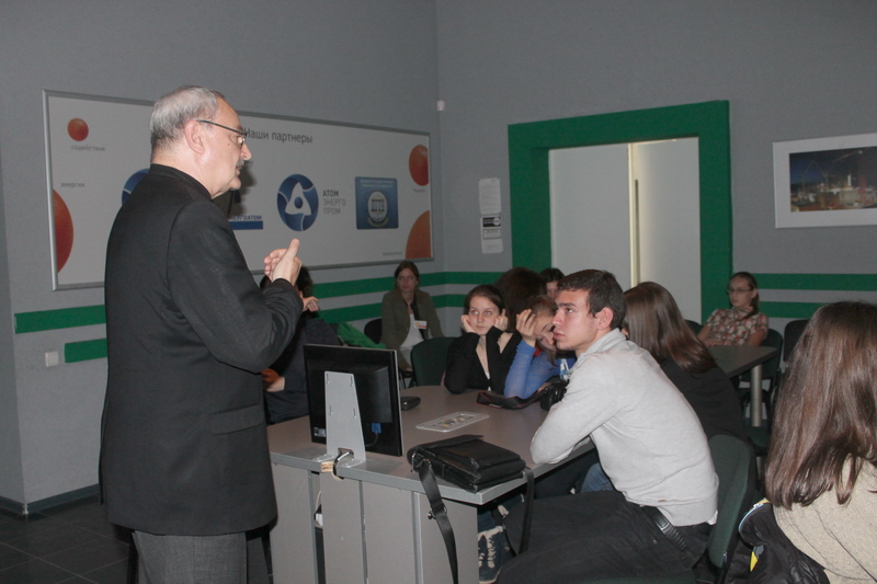 Фото к Будущие журналисты познакомились с миром атомной энергии