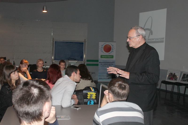 Фото к Будущие журналисты познакомились с миром атомной энергии