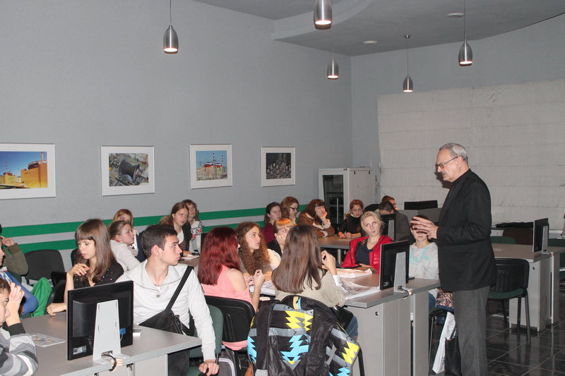 Фото к Будущие журналисты познакомились с миром атомной энергии