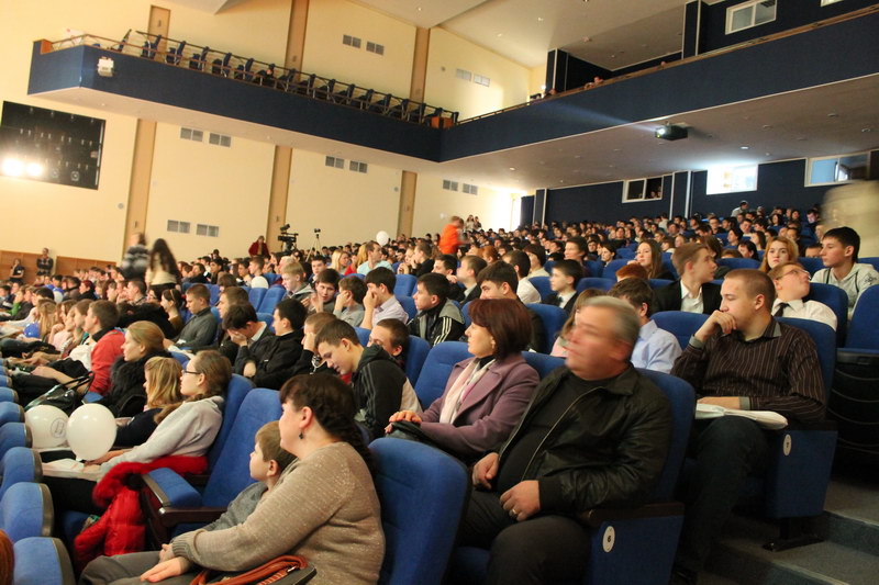 Фото к Большой интерес к «Миру атомных технологий»