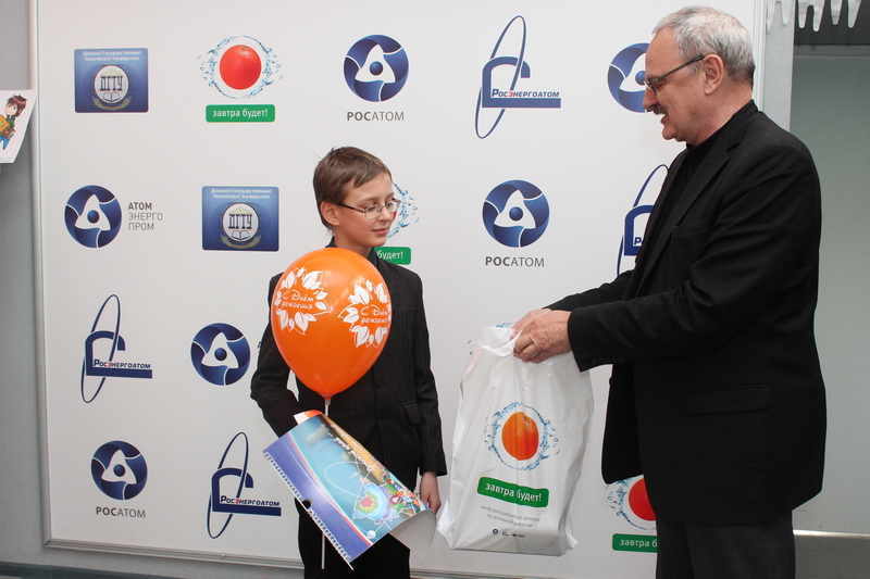 Фото к День рождения в информационном центре