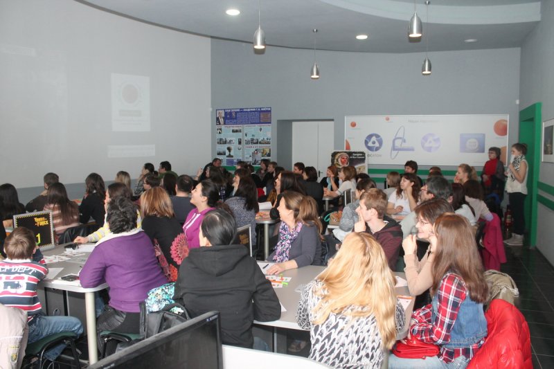 Фото к Тотальный диктант в информационном центре