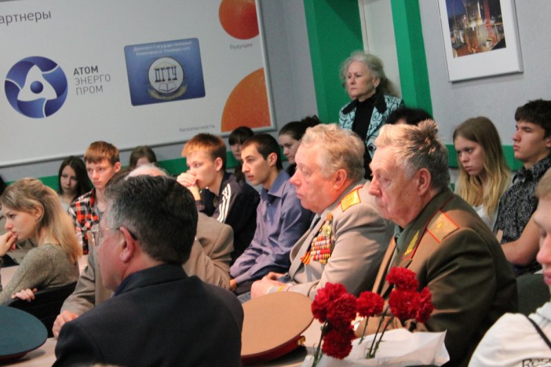 Фото к «Поклонимся великим тем годам…"