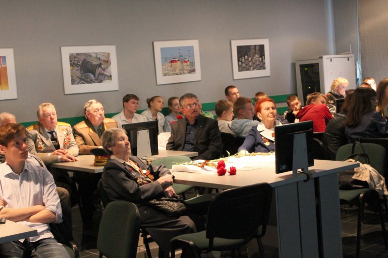 Фото к «Поклонимся великим тем годам…"