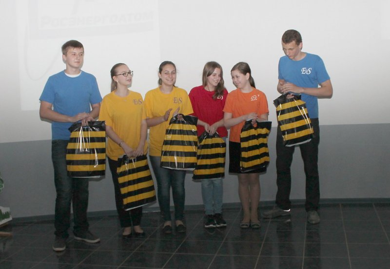 Фото к Весенний финал в клубе «Умный апельсин»