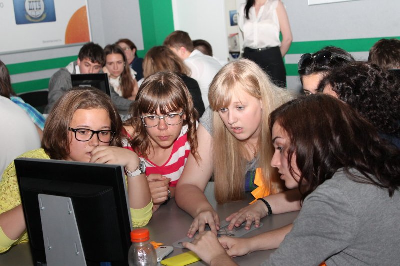 Фото к Весенний финал в клубе «Умный апельсин»