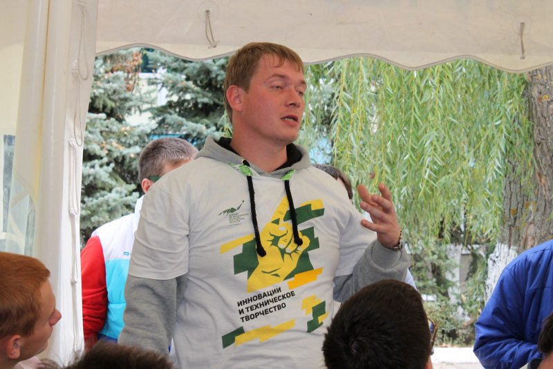 Фото к Ростовский информационный центр по атомной энергии принял участие в работе молодежного форума «Ростов-2014. Твой мир в движении!»