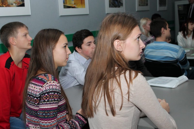 Фото к Более тысячи школьников из 23 городов и районов Ростовской области приняли участие в Фестивале технических знаний и творчества молодежи Дона