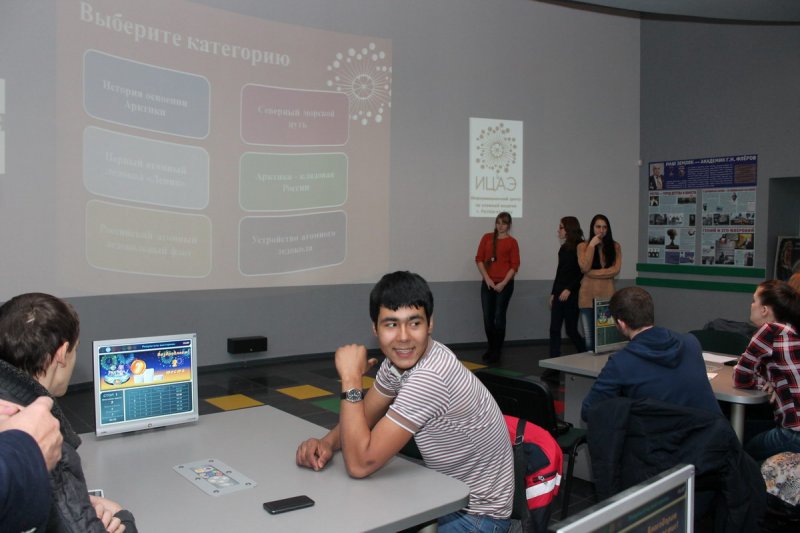 Фото к Новая интеллектуальная игра с успехом стартовала в информационном центре по атомной энергии