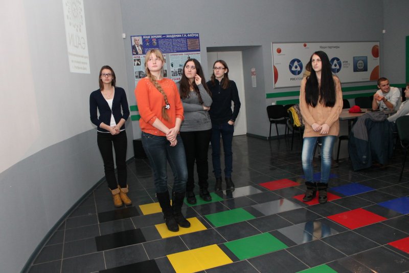 Фото к Новая интеллектуальная игра с успехом стартовала в информационном центре по атомной энергии