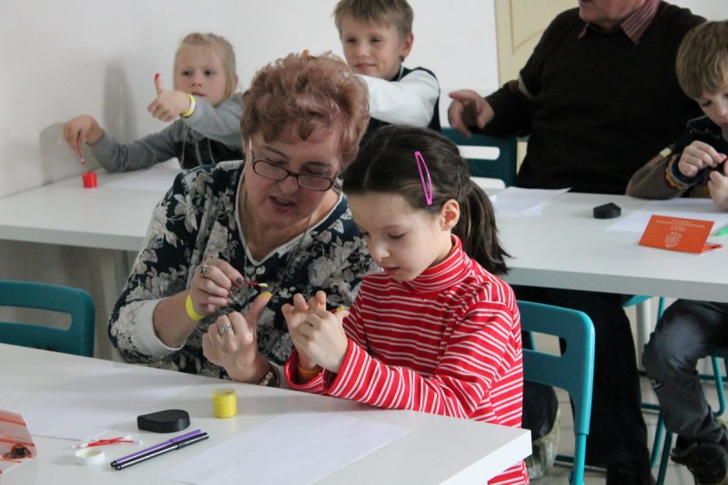 Фото к Информационный центр по атомной энергии принял участие в проекте «Месяц физики» интерактивного музея наук «Лабораториум»