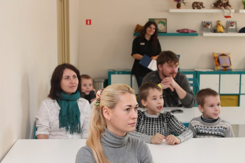 Фото к Информационный центр по атомной энергии принял участие в проекте «Месяц физики» интерактивного музея наук «Лабораториум»