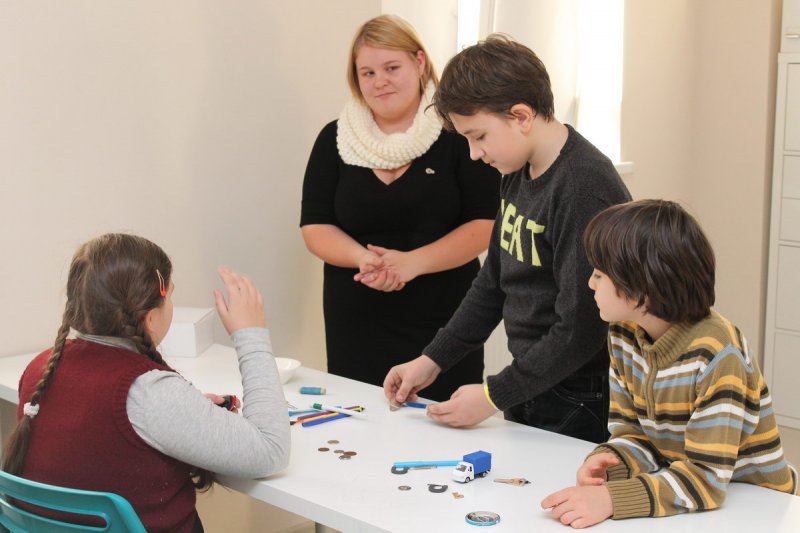 Фото к Информационный центр по атомной энергии принял участие в проекте «Месяц физики» интерактивного музея наук «Лабораториум»