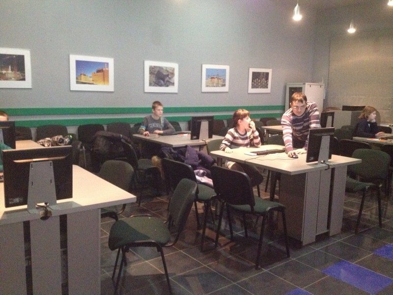 Фото к Информационный центр по атомной энергии Ростова-на-Дону ведет прием на курсы компьютерной грамотности для школьников и пожилых людей