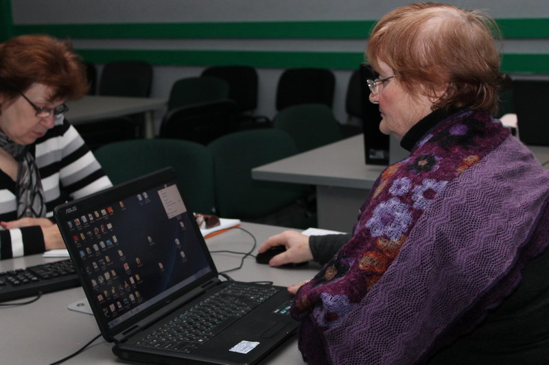 Фото к Информационный центр по атомной энергии Ростова-на-Дону ведет прием на курсы компьютерной грамотности для школьников и пожилых людей