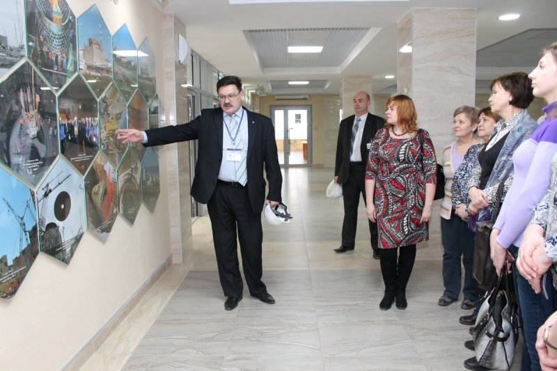 Фото к Неделя высоких технологий открылась посещением Ростовской АЭС группой ростовских учителей 