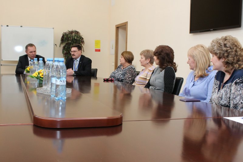 Фото к Неделя высоких технологий открылась посещением Ростовской АЭС группой ростовских учителей 