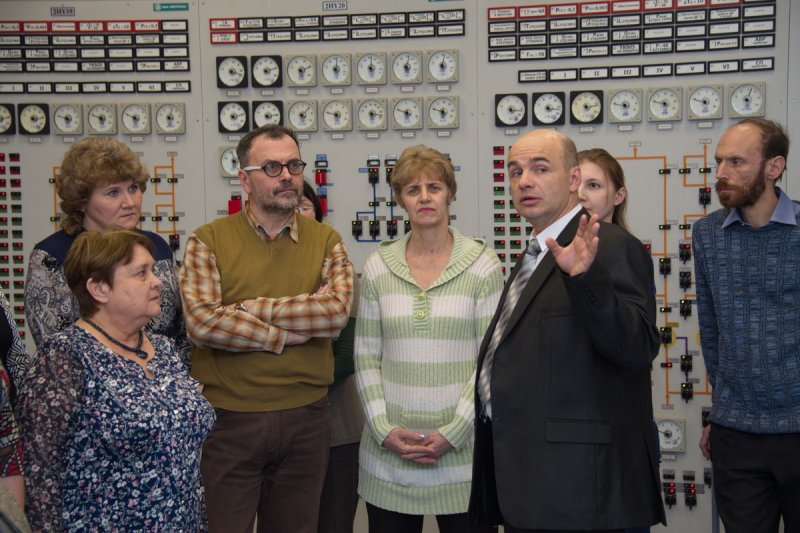 Фото к Неделя высоких технологий открылась посещением Ростовской АЭС группой ростовских учителей 