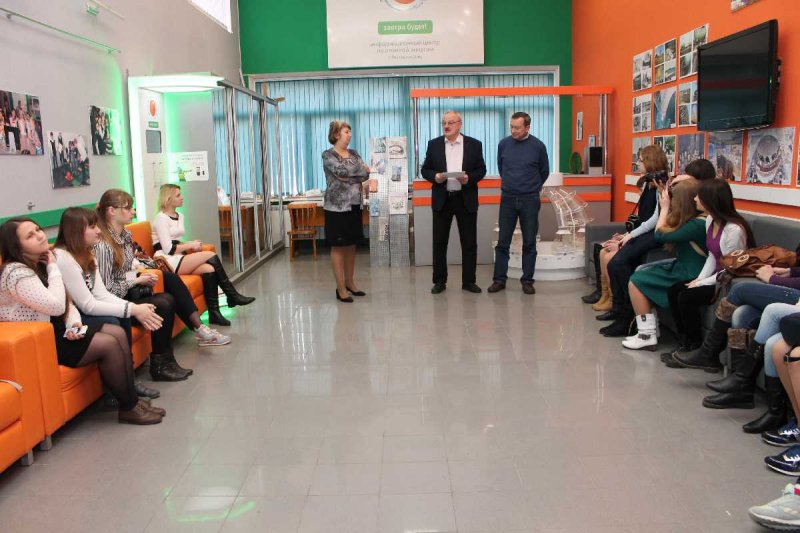 Фото к Юнкоры Ростовской области получили награды в информационном центре за лучшие эссе о Ростовской АЭС