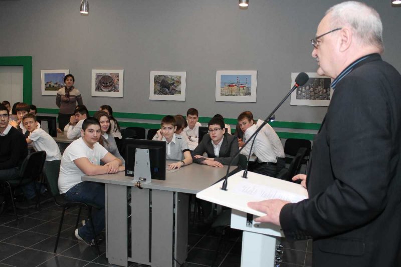 Фото к Более 600 человек посетили Информационный центр по атомной энергии г. Ростова-на-Дону в рамках Всероссийской  недели высоких технологий