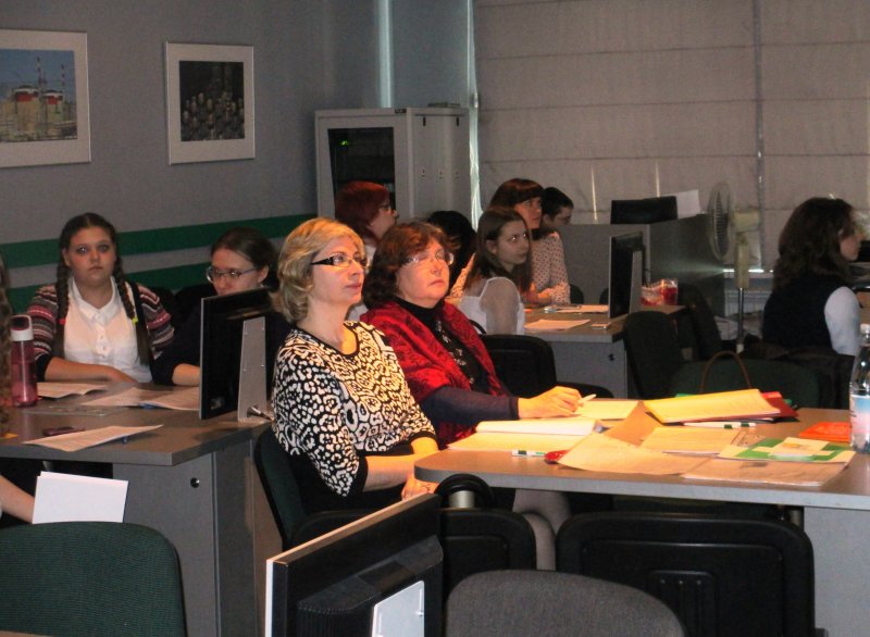 Фото к Около пятидесяти работ школьников были представлены на ежегодной учебно-практической конференции «От идеи до воплощения» в Информационном центре по атомной энергии